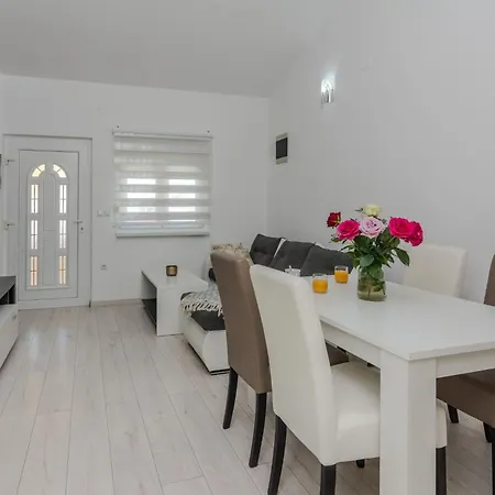 Appartamento Lucica 4 By Interhome Vir