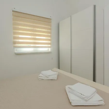 Lucica 4 By Interhome Appartamento Vir